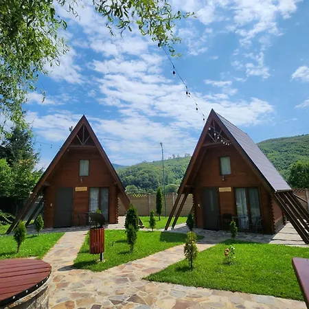 Green Property 山林小屋 Dofteana