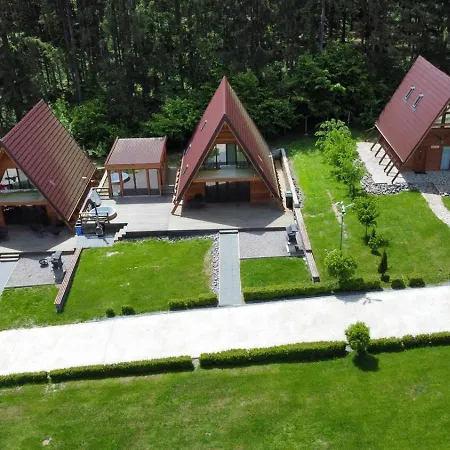 山林小屋 Green Property